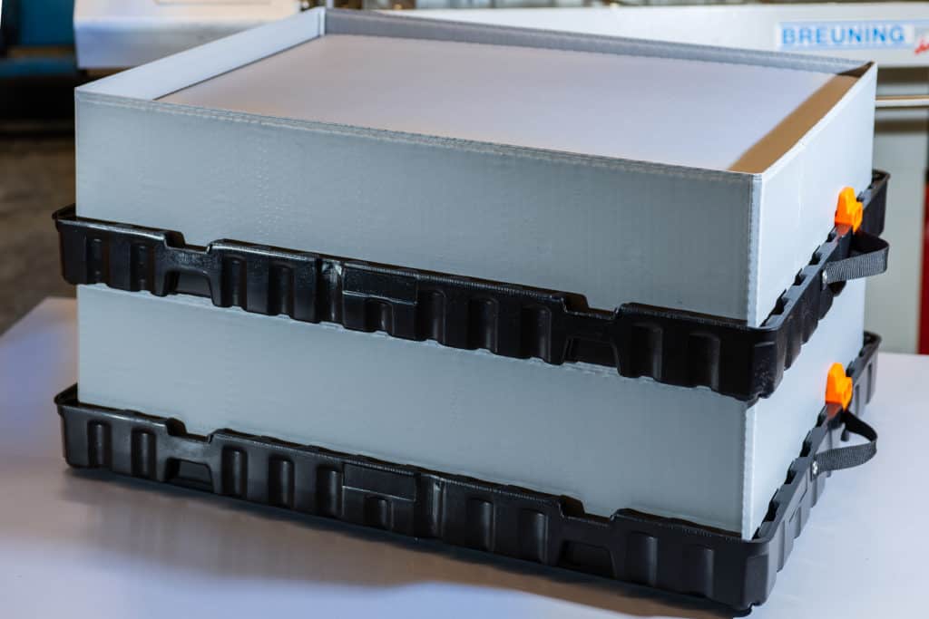 Small load carrier KLT with folding compartments and variable height | Volume reduction